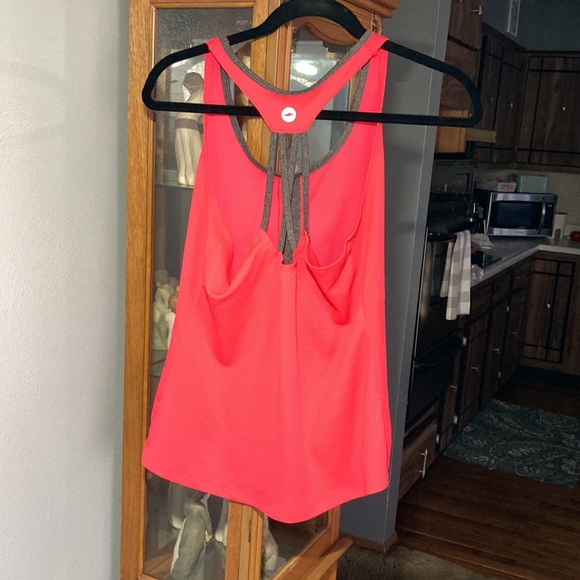 Avia Womens Tank - Picture 2 of 2